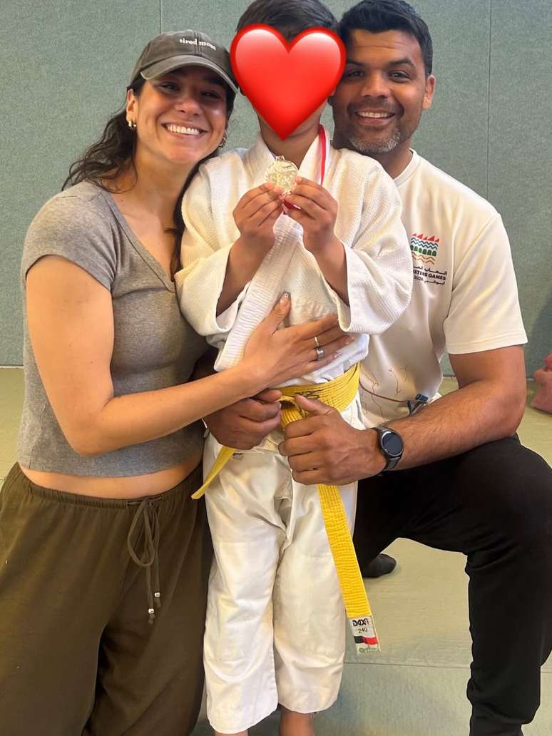 Filho de Joanna Maranh&atilde;o sofre ataque xenof&oacute;bico em escola na Alemanha 