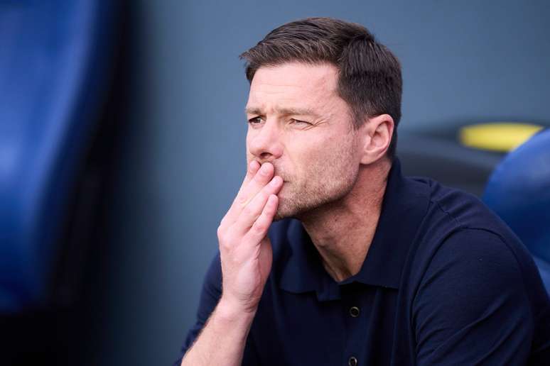 Xabi Alonso durante partida do Real Madrid 