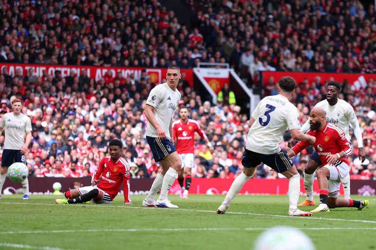Momento do gol marcado por Bryan Mbeumo na vit&oacute;ria do United sobre o Nottingham Forest &ndash;