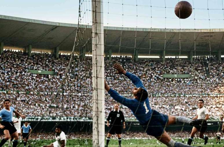 Uruguai silenciou o Maracan&atilde; na conquista de 1950 &ndash;