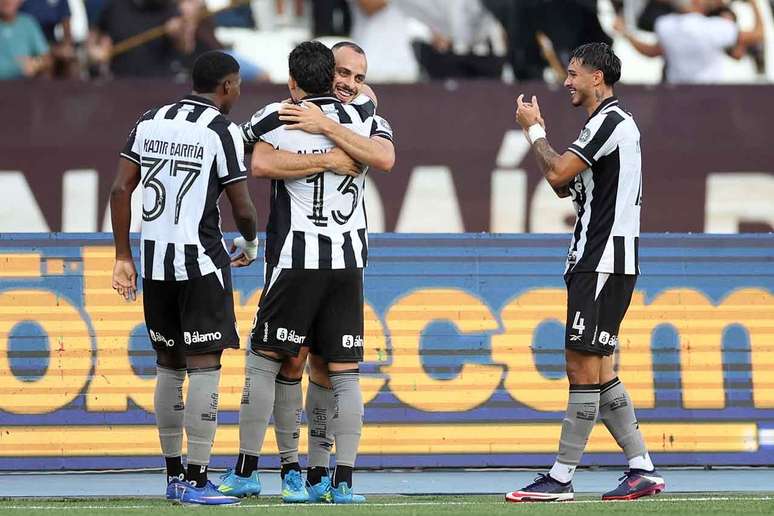 Camisa 19 coloca o Glorioso em vantagem ainda na primeira etapa &ndash;