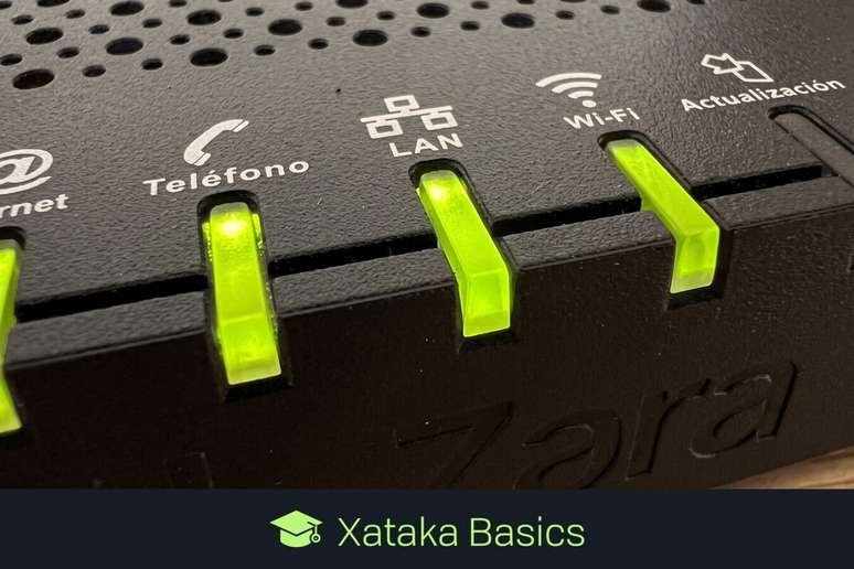 உங்கள் திசைவி விளக்குகளுக்கான வழிகாட்டி: ஒவ்வொரு இன்டிகேட்டர் லைட்டும் எதைக் குறிக்கிறது மற்றும் அது ஆன் அல்லது ஆஃப் ஆகும் போது.
