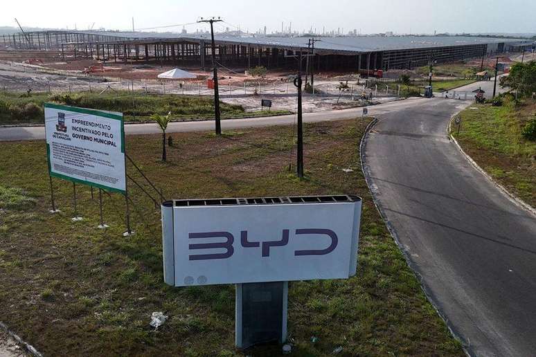 Canteiro de obras da BYD em Cama&ccedil;ari em janeiro de 2025