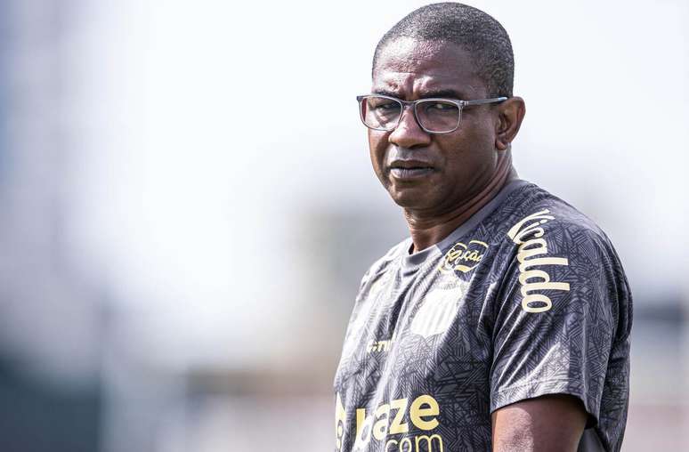 C&eacute;sar Sampaio, coordenador t&eacute;cnico do Santos &ndash;
