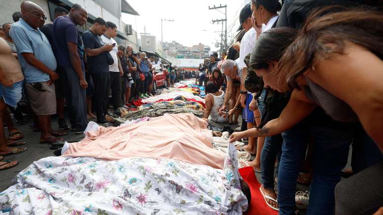 Mega opera&ccedil;&atilde;o no Rio de Janeiro em outubro de 2025 deixou mais de uma centena de mortos