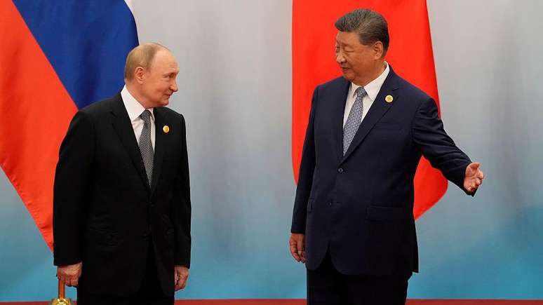 Putin e Xi j&aacute; se descreveram como melhores amigos