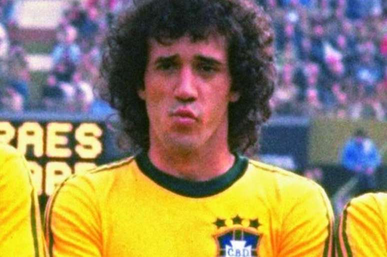 Batista estava junto com Paulo Isidoro na nost&aacute;lgica equipe de 1982 &ndash;