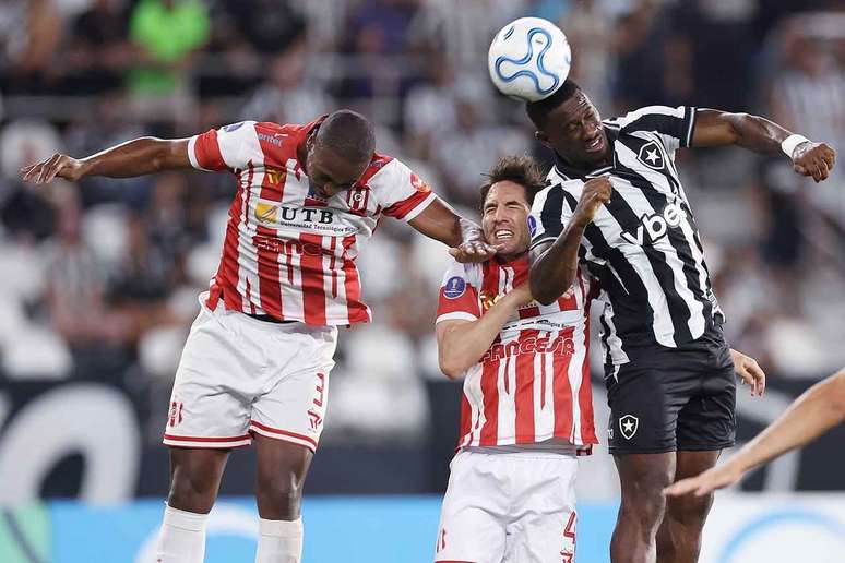 Petrolero cumpre tabela. Na ida, 3 a 0 para o Botafogo &ndash;