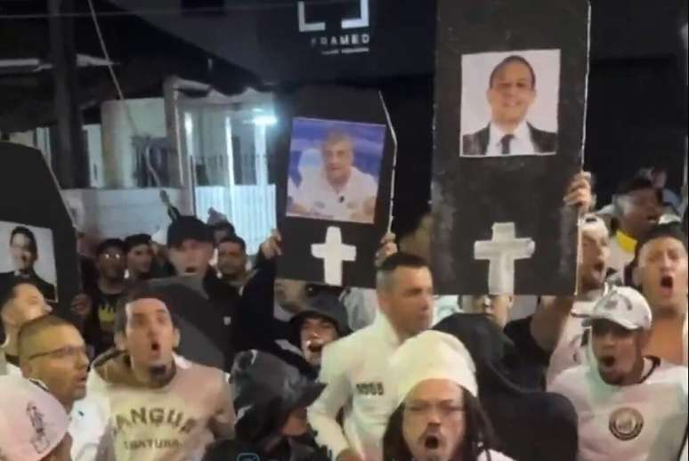 Santistas escolhem os culpados pelo momento atual &ndash;