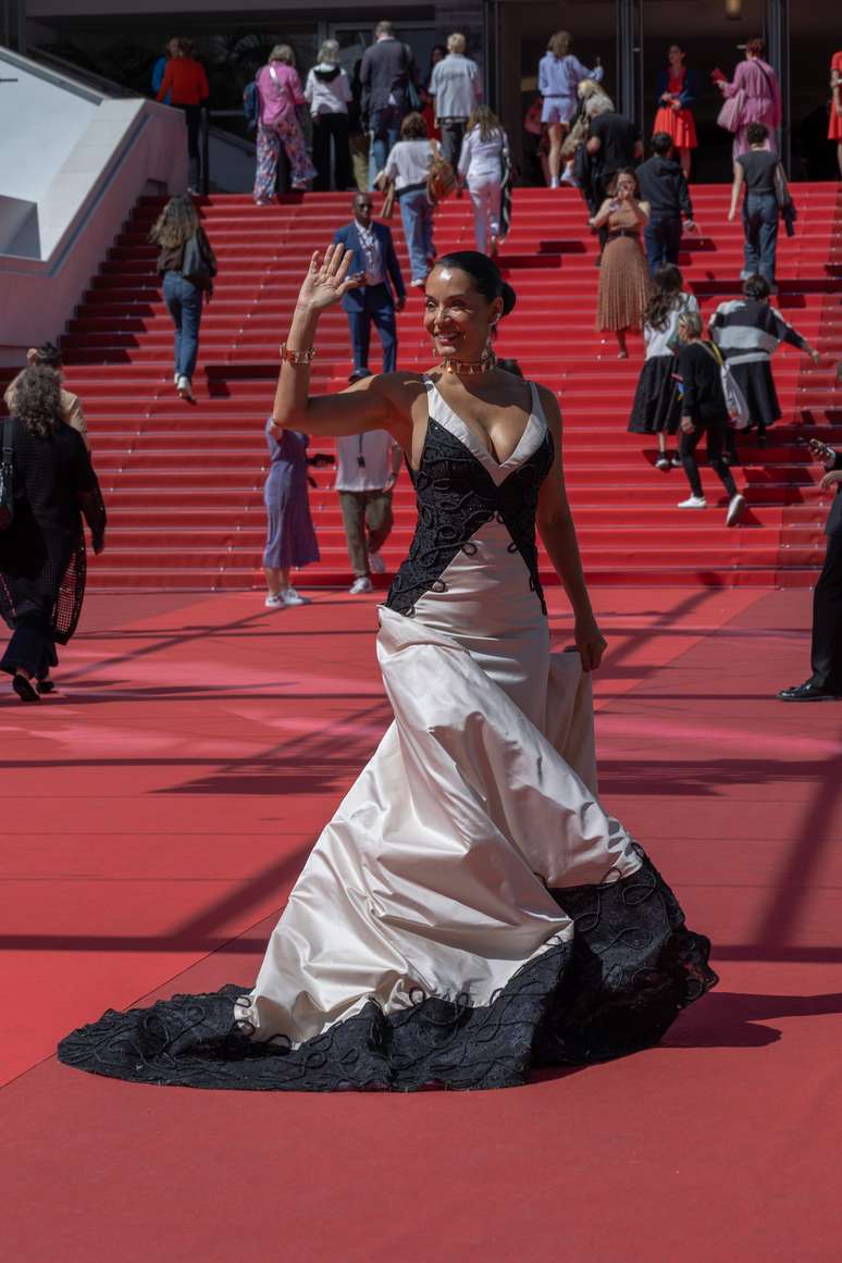 M&ocirc;nica Carvalho 
