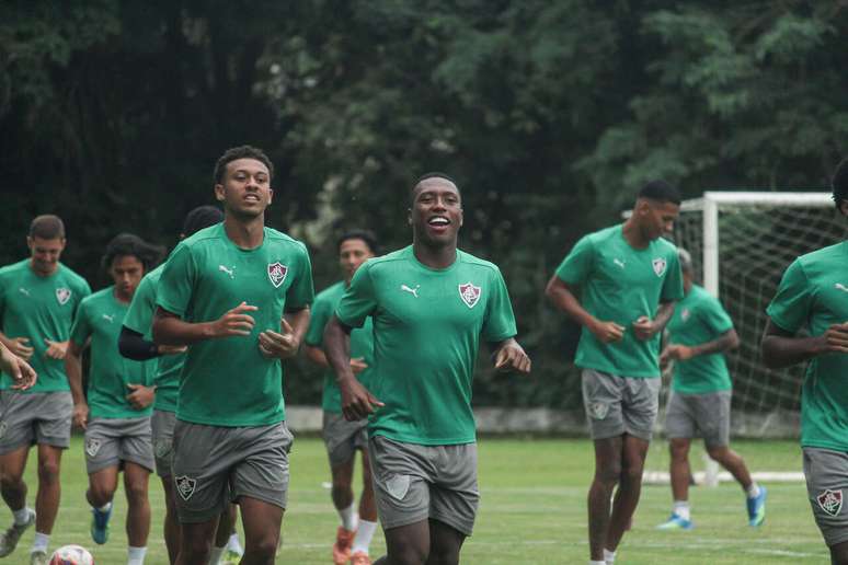 Fluminense busca tr&ecirc;s pontos para fugir do Z4 &ndash;