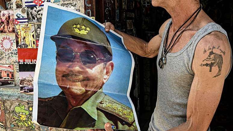 Ra&uacute;l Castro &eacute; um dos l&iacute;deres hist&oacute;ricos das Revolu&ccedil;&atilde;o Cubana de 1959, liderada pelo seu irm&atilde;o Fidel