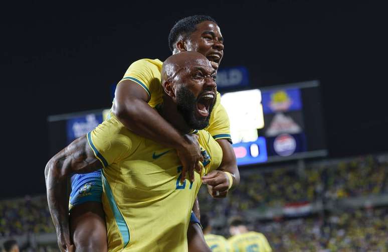 Sele&ccedil;&atilde;o Brasileira inicia prepara&ccedil;&atilde;o para a Copa do Mundo dia 27 &ndash;