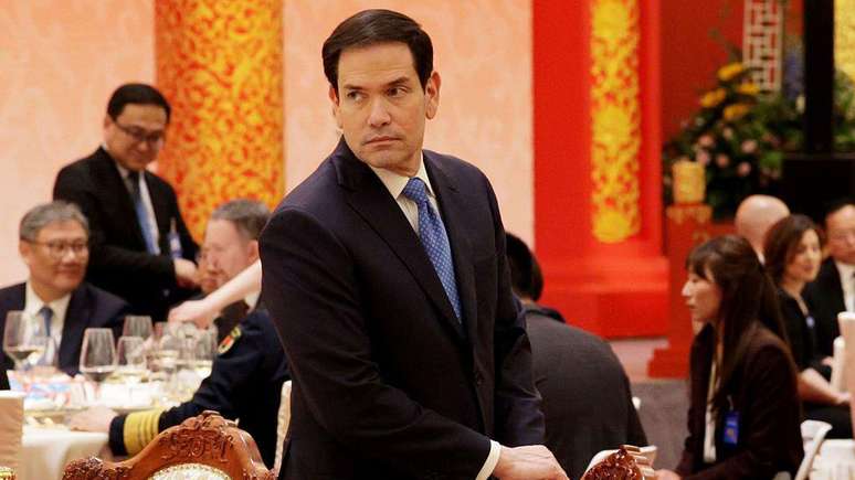 Filho de imigrantes cubanos, o secret&aacute;rio de Estado americano, Marco Rubio, &eacute; considerado um dos principais arquitetos da estrat&eacute;gia de press&atilde;o de Washington sobre Cuba