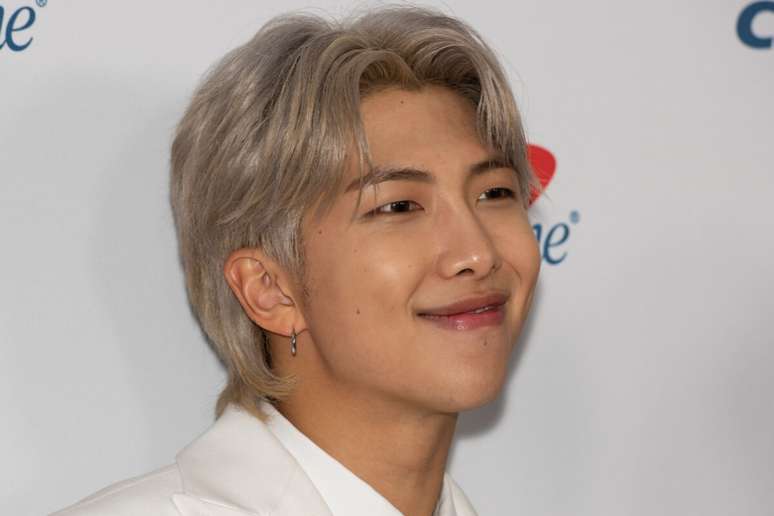 RM se destacou como l&iacute;der do BTS e pelas letras reflexivas presentes nas m&uacute;sicas do grupo 