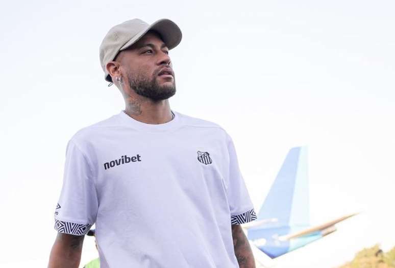 Neymar vem tratando de edema na panturrilha direita &ndash;