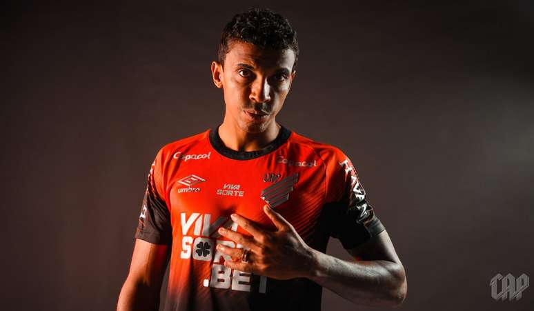 Luiz Gustavo, jogador do Athletico 