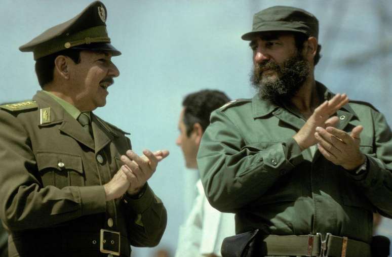 Ra&uacute;l e Fidel Castro em 1978.