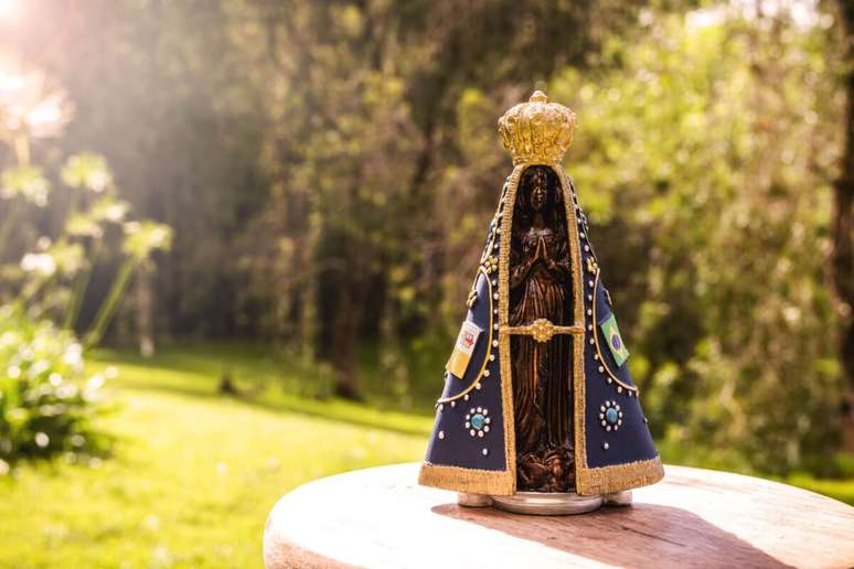 Ore a Nossa Senhora Aparecida para atrair prosperidade para a sua vida 