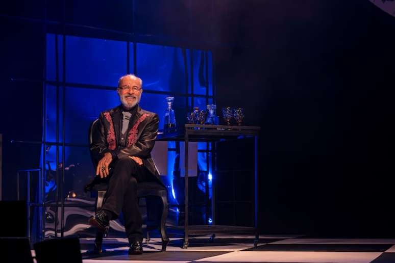 Osmar Prado faz sess&otilde;es gratuitas de 'O Veneno do Teatro' no Ita&uacute; Cultural.