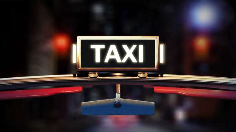 கிரேஸி டாக்ஸி சமூக வலைப்பின்னல்கள் பல ஆண்டுகளாக செயலற்ற நிலையில் இருந்து டீசரை வெளியிடுகின்றன