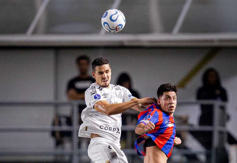 Em jogo mais recente, Santos abriu 2 a 0, mas viu San Lorenzo empatar &ndash;