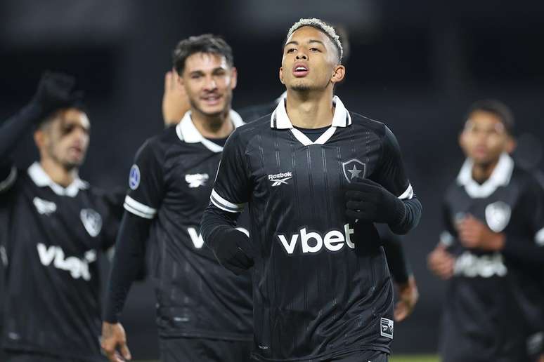 Botafogo tenta manter embalo para subir na tabela do Brasileiro &ndash;