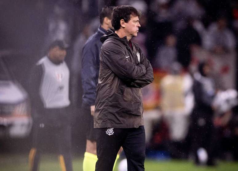 Diniz valoriza empate do Corinthians &ndash;
