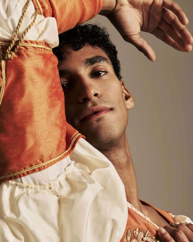 Bailarino brasileiro Davi Ramos 