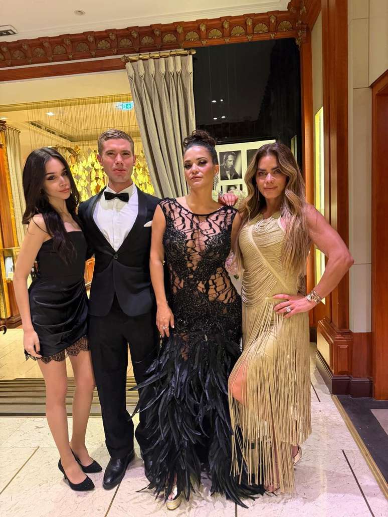 Cat Dantas, Kristos Andrews, ator da s&eacute;rie &ldquo;The Bay&rdquo;, Fernanda Arraes e Laura Proen&ccedil;a 