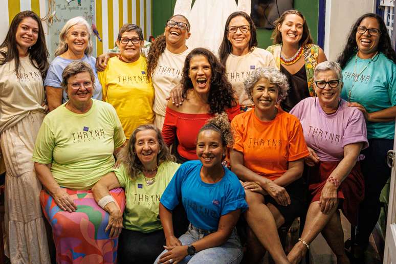 Bordadeiras do projeto da marca Rhayn&aacute; Cai&ccedil;ara em Oaraty 