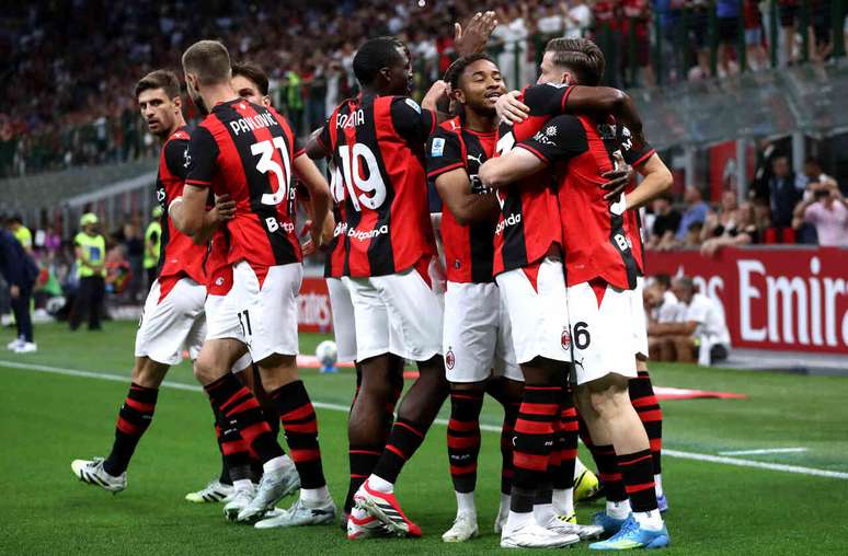 Milan come&ccedil;ou o jogo avassalador, mas vacilou &ndash;