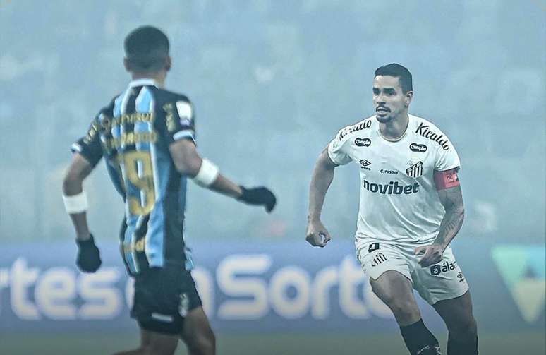 Santos perde para o Gr&ecirc;mio e entrou no Z4 &ndash;