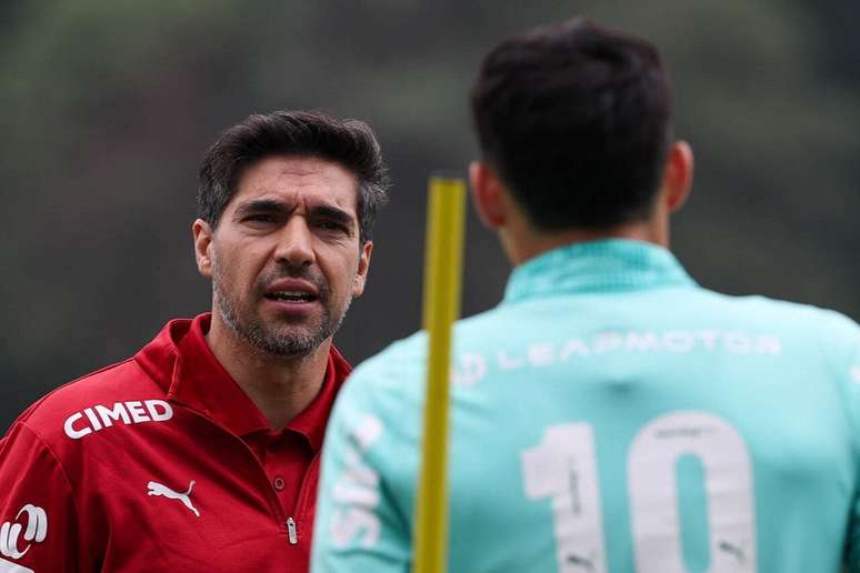 Abel Ferreira no treinamento desta segunda-feira pelo Palmeiras &ndash;
