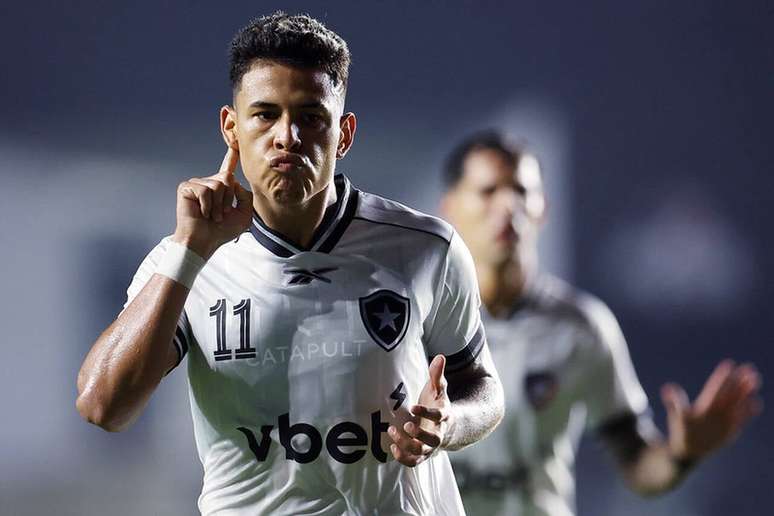 Martins est&aacute; de volta ao Botafogo &ndash;
