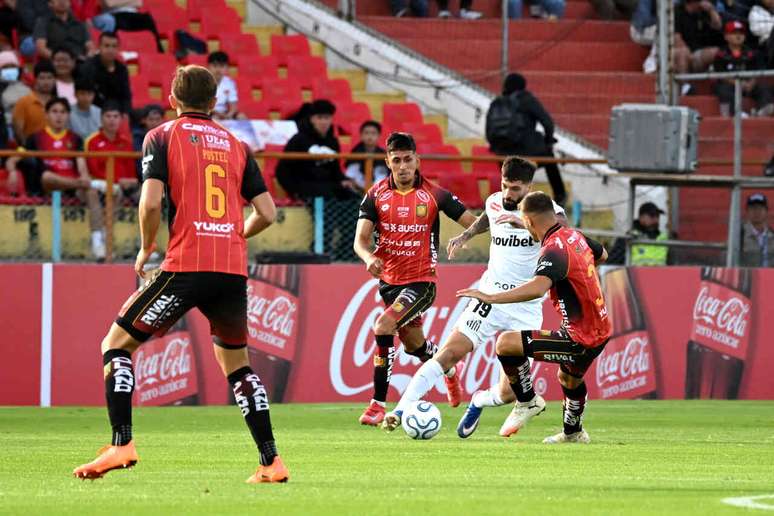 Santos e Deportivo Cuenca duelam por lugar no mata-mata da Sul-Americana &ndash;