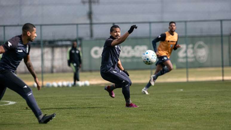 Coxa far&aacute; &uacute;ltimo jogo dentro de casa antes da pausa para a Copa &ndash;