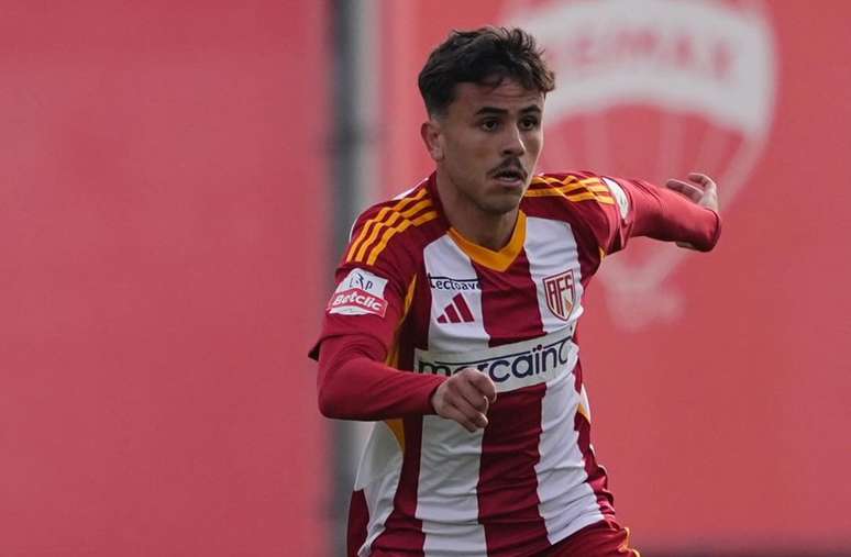 Pedro Lima teve destaque jogando no futebol portugu&ecirc;s &ndash;