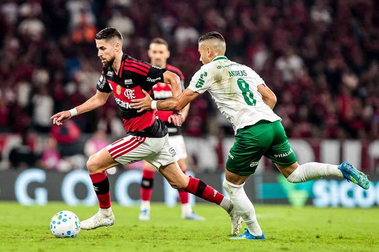 Jorginho sofre fratura no ded&atilde;o do p&eacute; direito durante derrota sobre o Palmeiras &ndash;