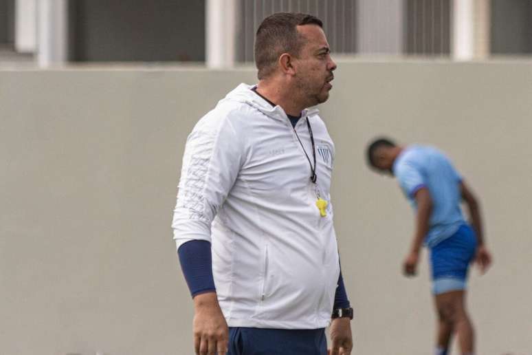 Ramon Lima, ex-t&eacute;cnico do sub-20 do Vasco, treina o Ava&iacute; &ndash;