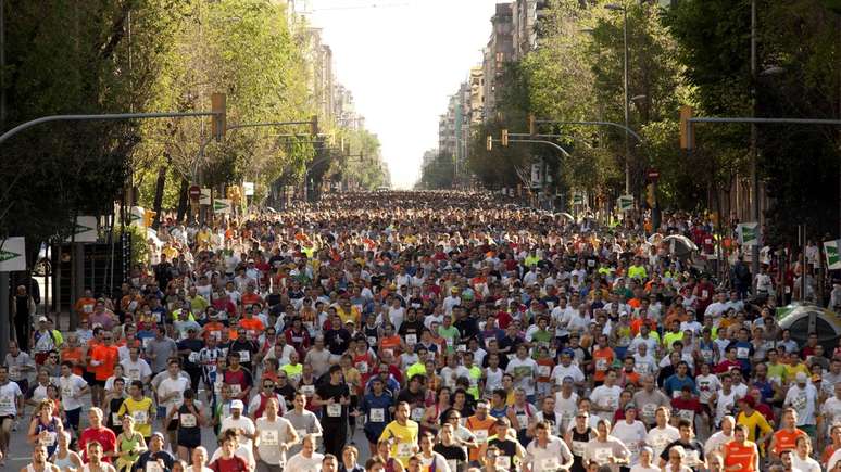 O crescimento das provas de 5 km e 10 km abriu caminho para eventos de maior porte, como meias maratonas e maratonas inteiras, que movimentam o turismo esportivo &ndash; depositphotos.com / Maxisports