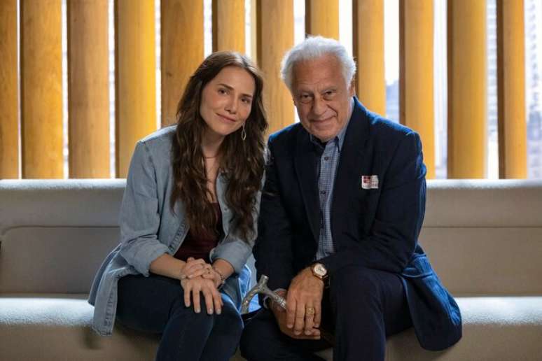 Adriana vira a principal suspeita da morte de Arthur Brand&atilde;o