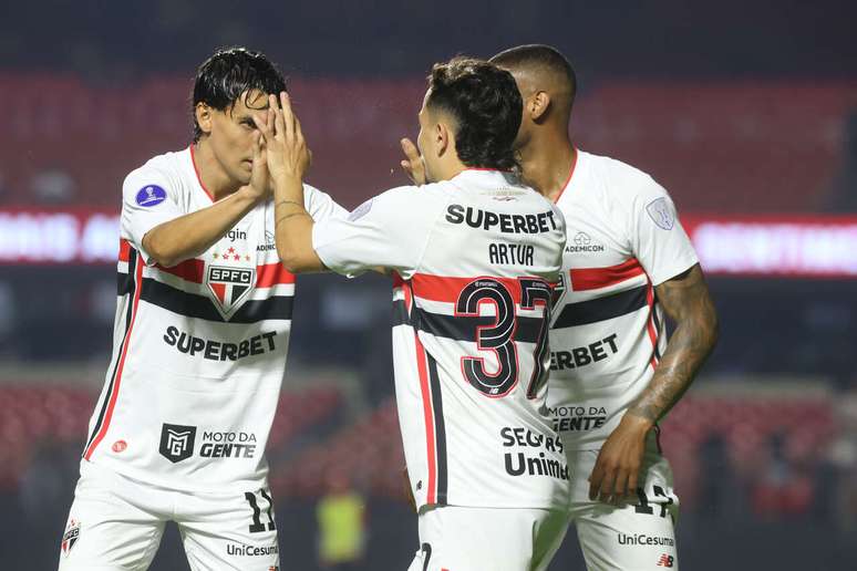 S&atilde;o Paulo vence o Boston River pela Sul-Americana &ndash;