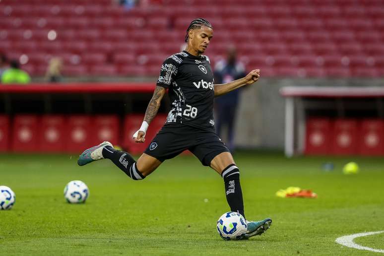 Newton, jogador do Botafogo 