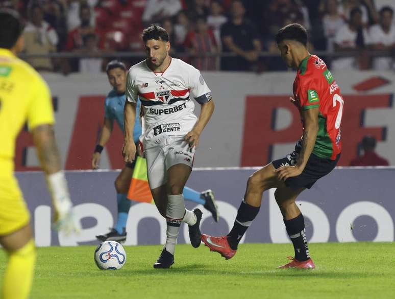 S&atilde;o Paulo vence Boston River, no Morumbis &ndash;