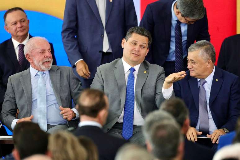 Aprova&ccedil;&atilde;o no Senado, presidido por Alcolumbre (ao centro), n&atilde;o &eacute; garantida