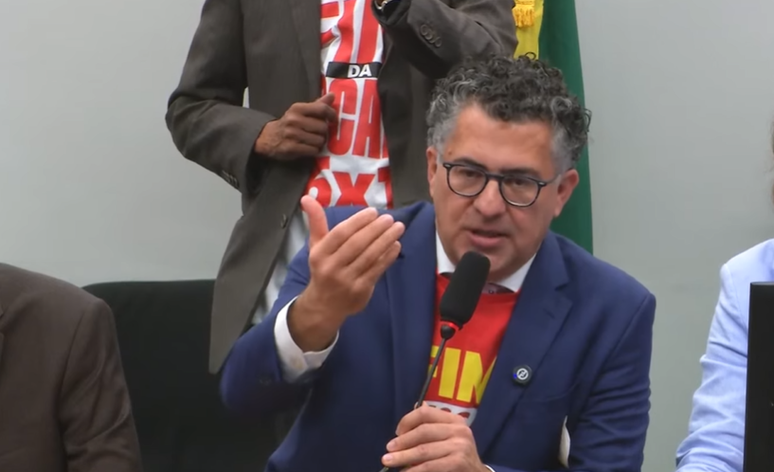 Deputado Alencar Santana em discuss&atilde;o da comiss&atilde;o especial sobre o fim da escala 6 por 1