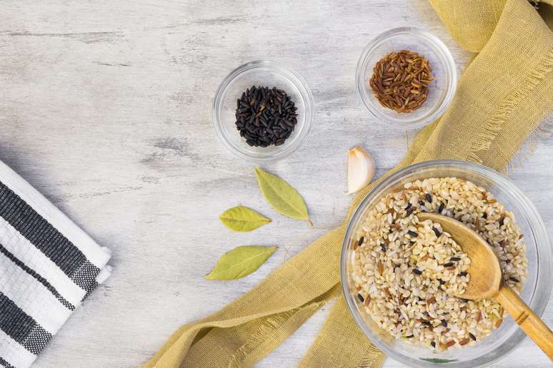 Saiba quais alimentos podem ajudar a baixar o colesterol ruim