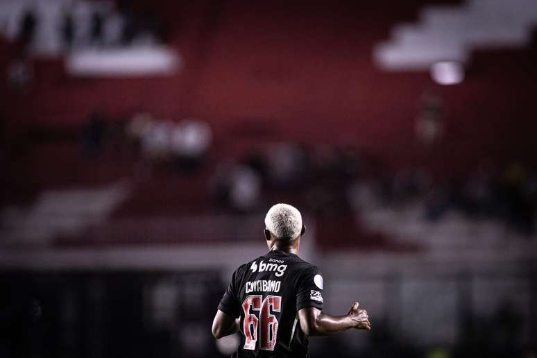Cuiabano ficou fora de a&ccedil;&atilde;o por oito partidas consecutivas, sendo nove sem ser titular &ndash;