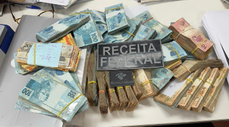 Dinheiro apreendido na Opera&ccedil;&atilde;o Fluxo Oculto, nesta quinta-feira, 28